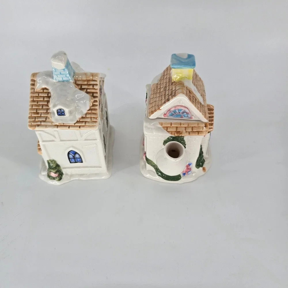 Vintage Style Ceramic Christmas Village Teapot and House‎ Set Holiday Decor